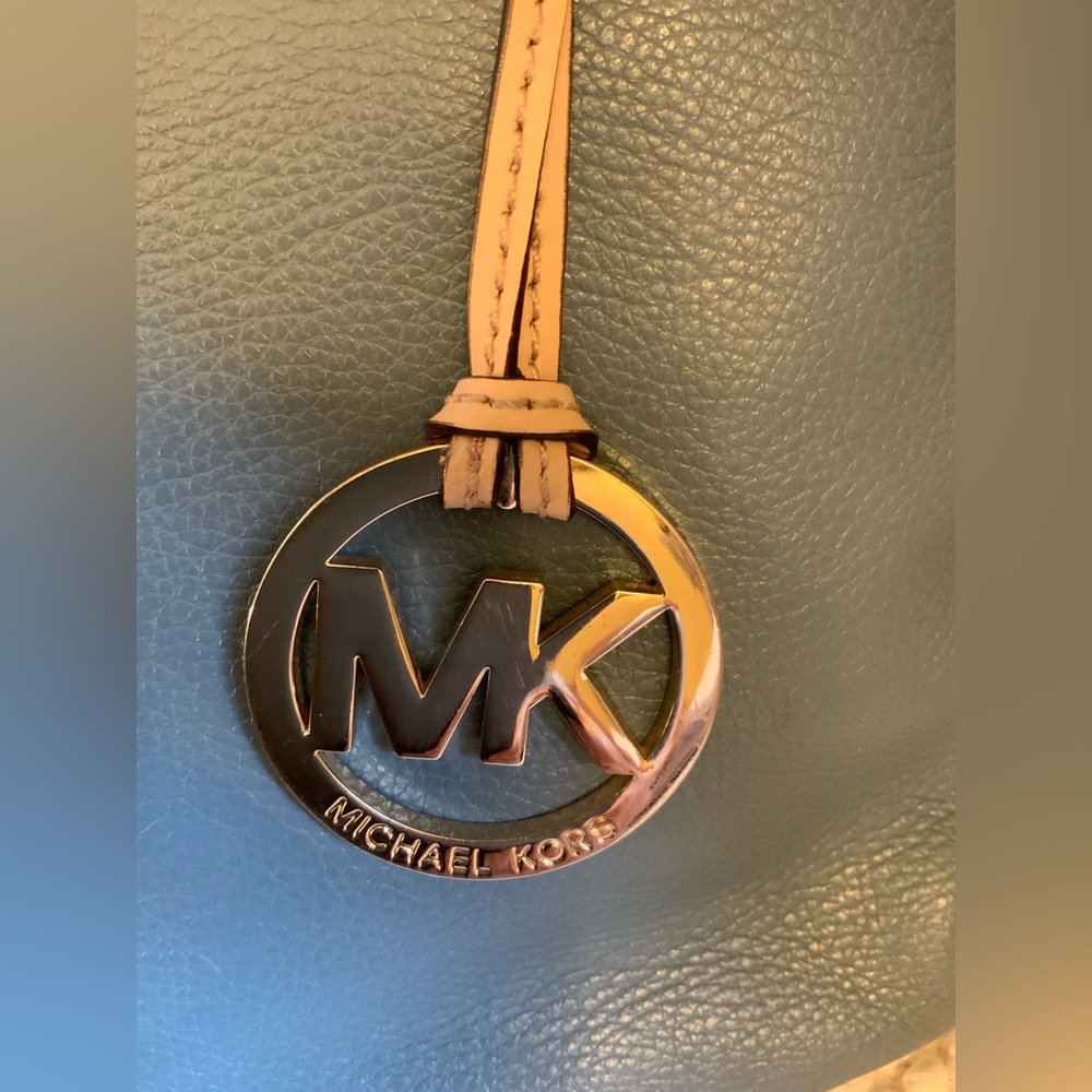 MICHAEL KORS BAG - Picture 8 of 15
